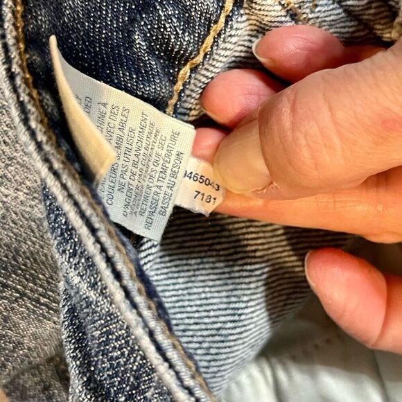 American Eagle Denim Cropped Capri Pants 2 Regular - Picture 8 of 12